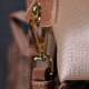 Идеальная женская сумка с интересным клапаном из натуральной кожи Vintage 186221 Бежевая