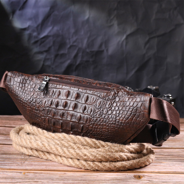 Модна поясна сумка з натуральної шкіри з фактурою під крокодила 185237 Vintage Коричнева